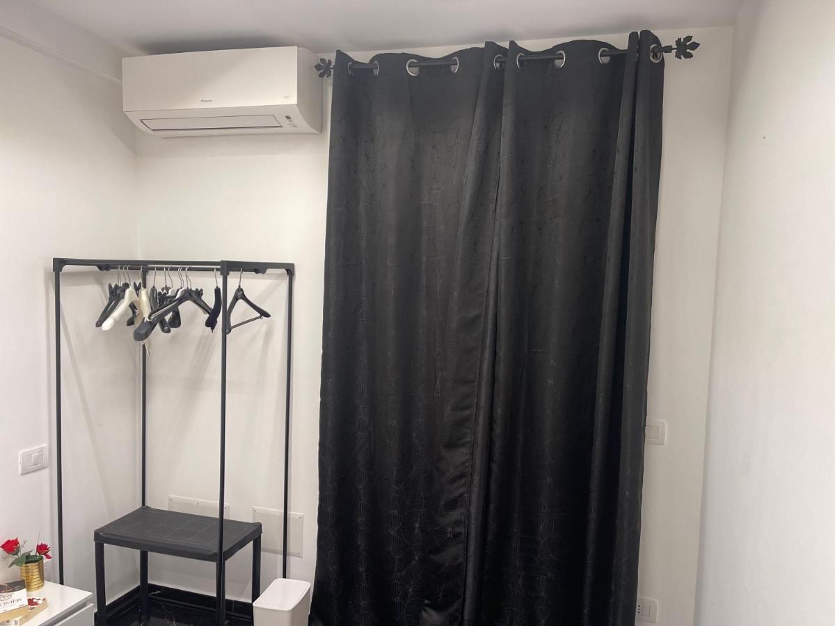 Отель Lux House Naples Airport Экстерьер фото