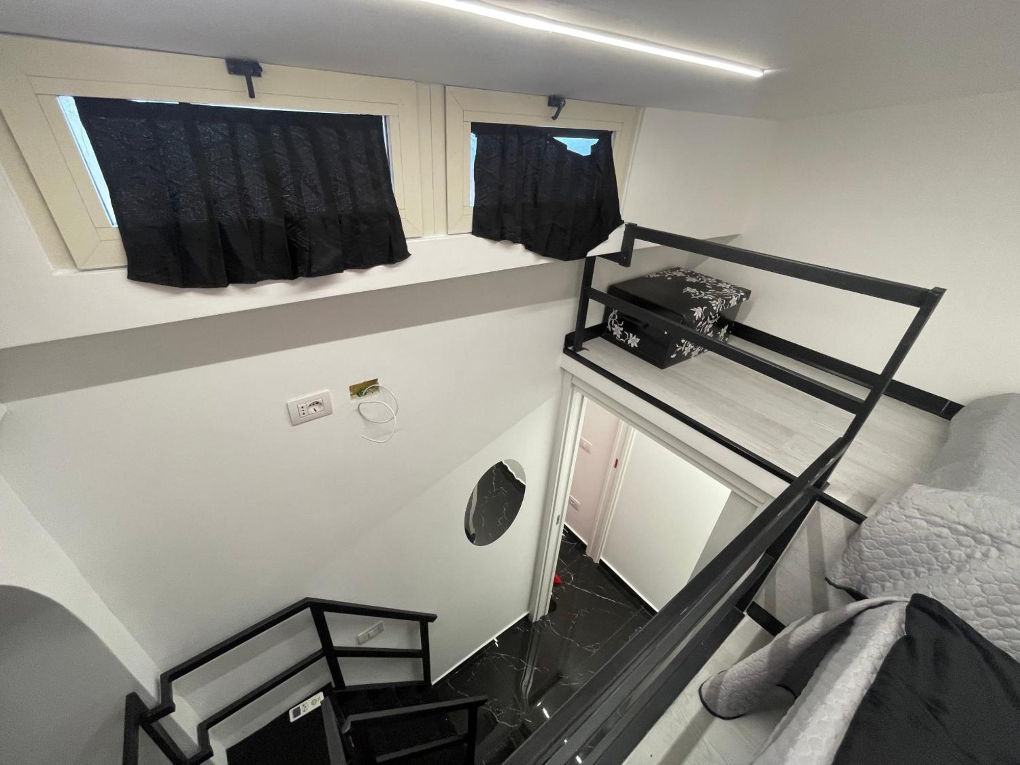 Отель Lux House Naples Airport Экстерьер фото