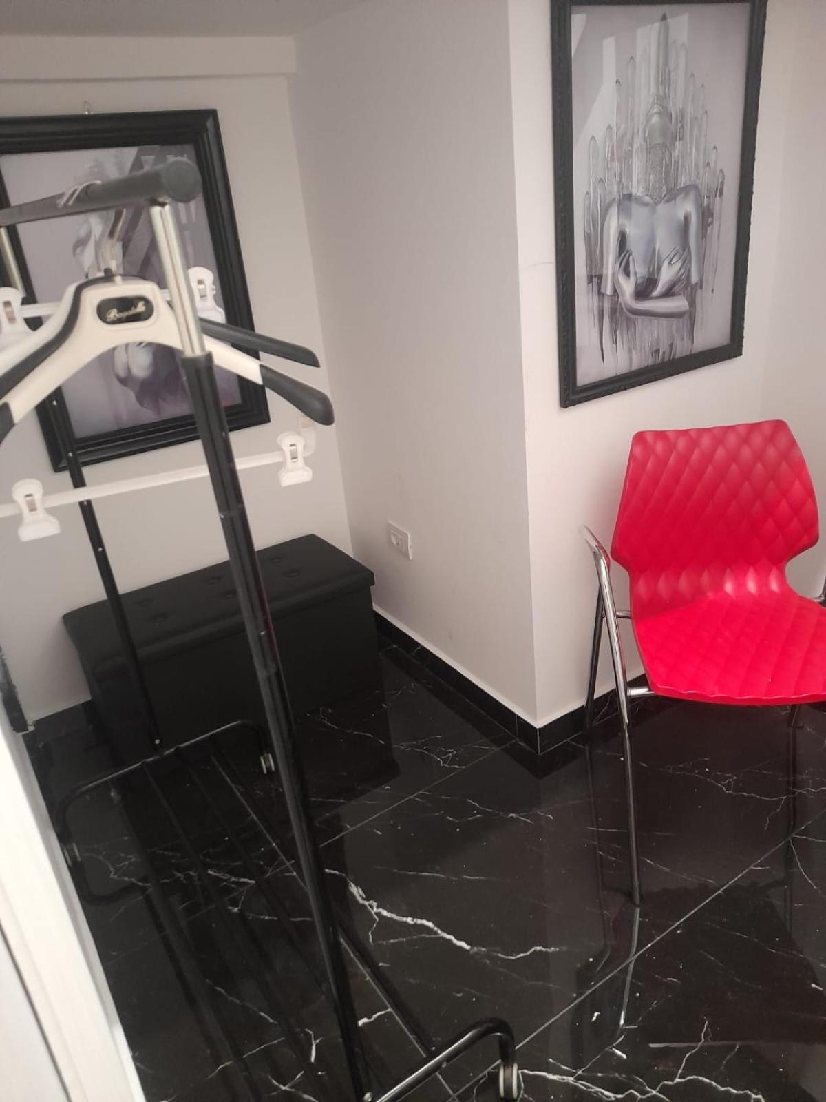 Отель Lux House Naples Airport Экстерьер фото