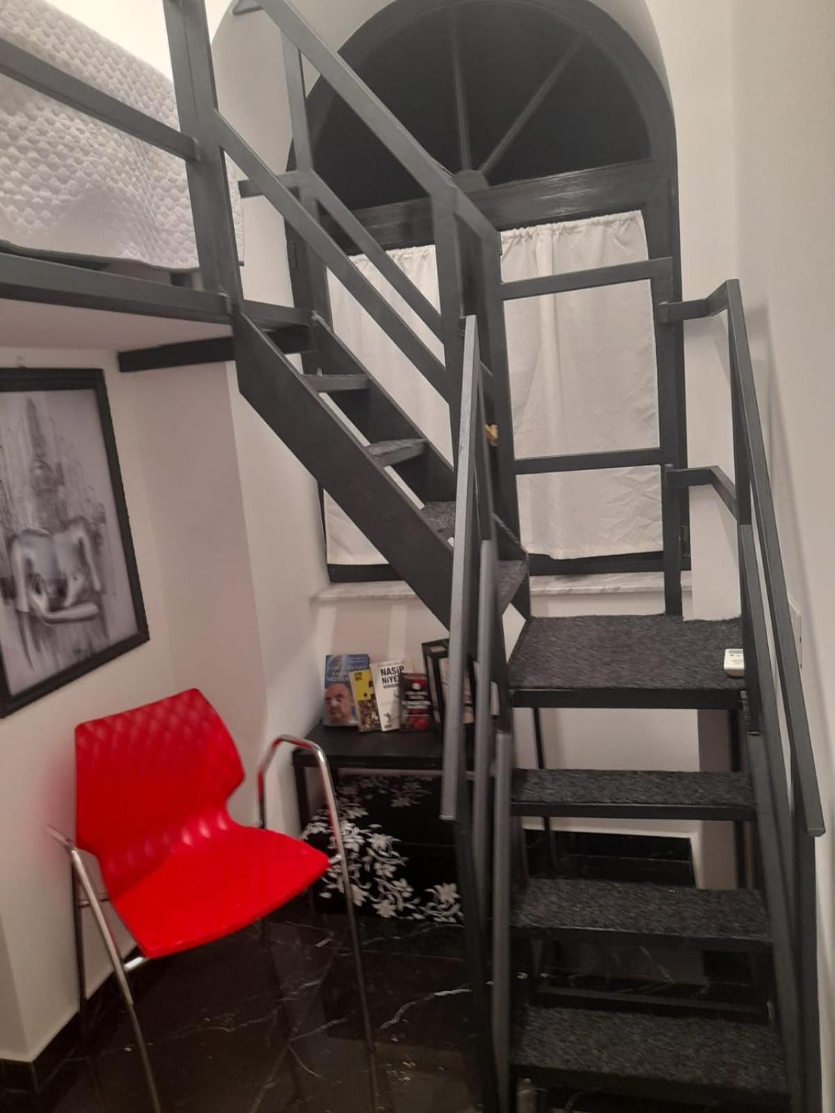 Отель Lux House Naples Airport Экстерьер фото