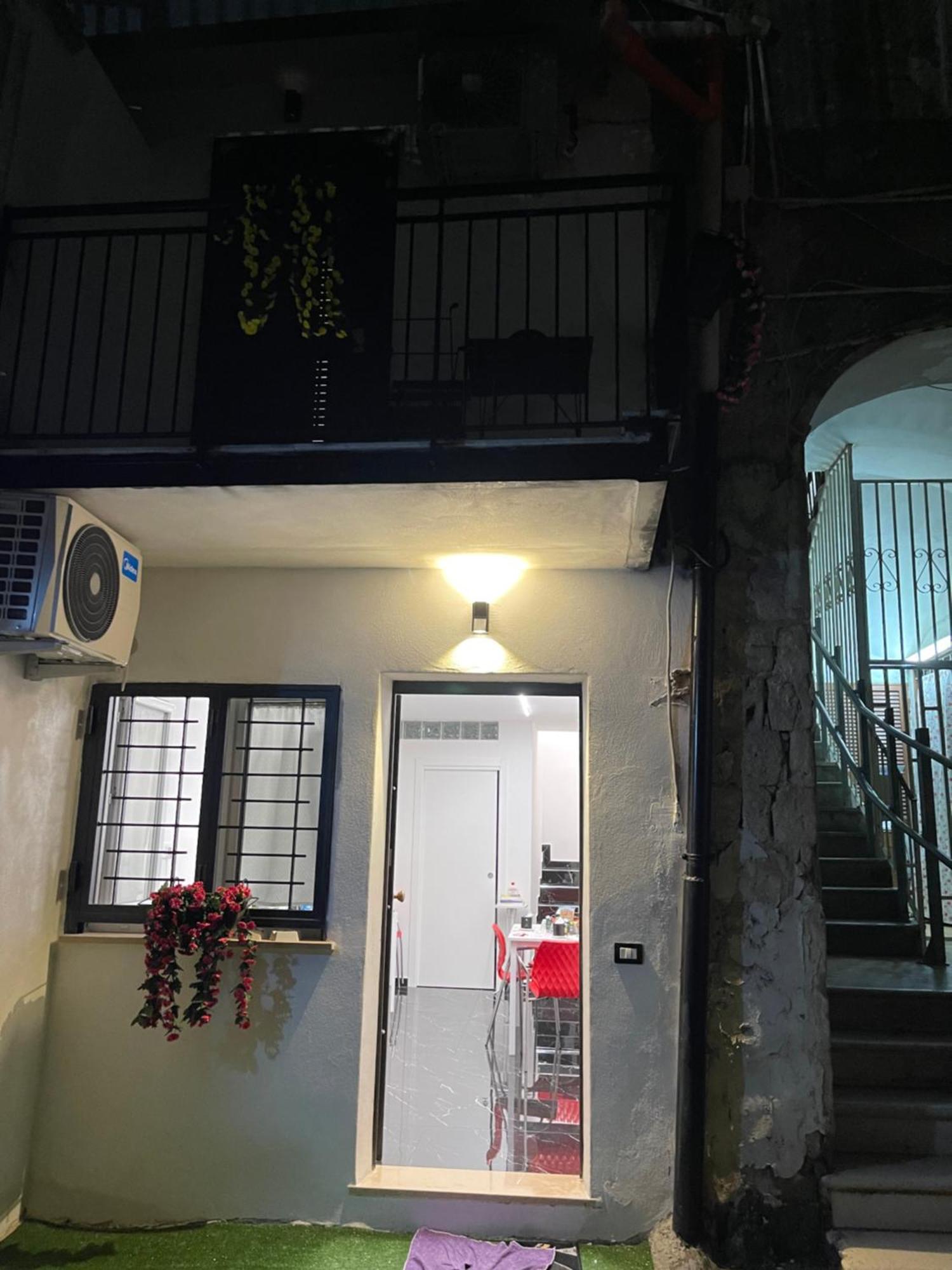 Отель Lux House Naples Airport Экстерьер фото