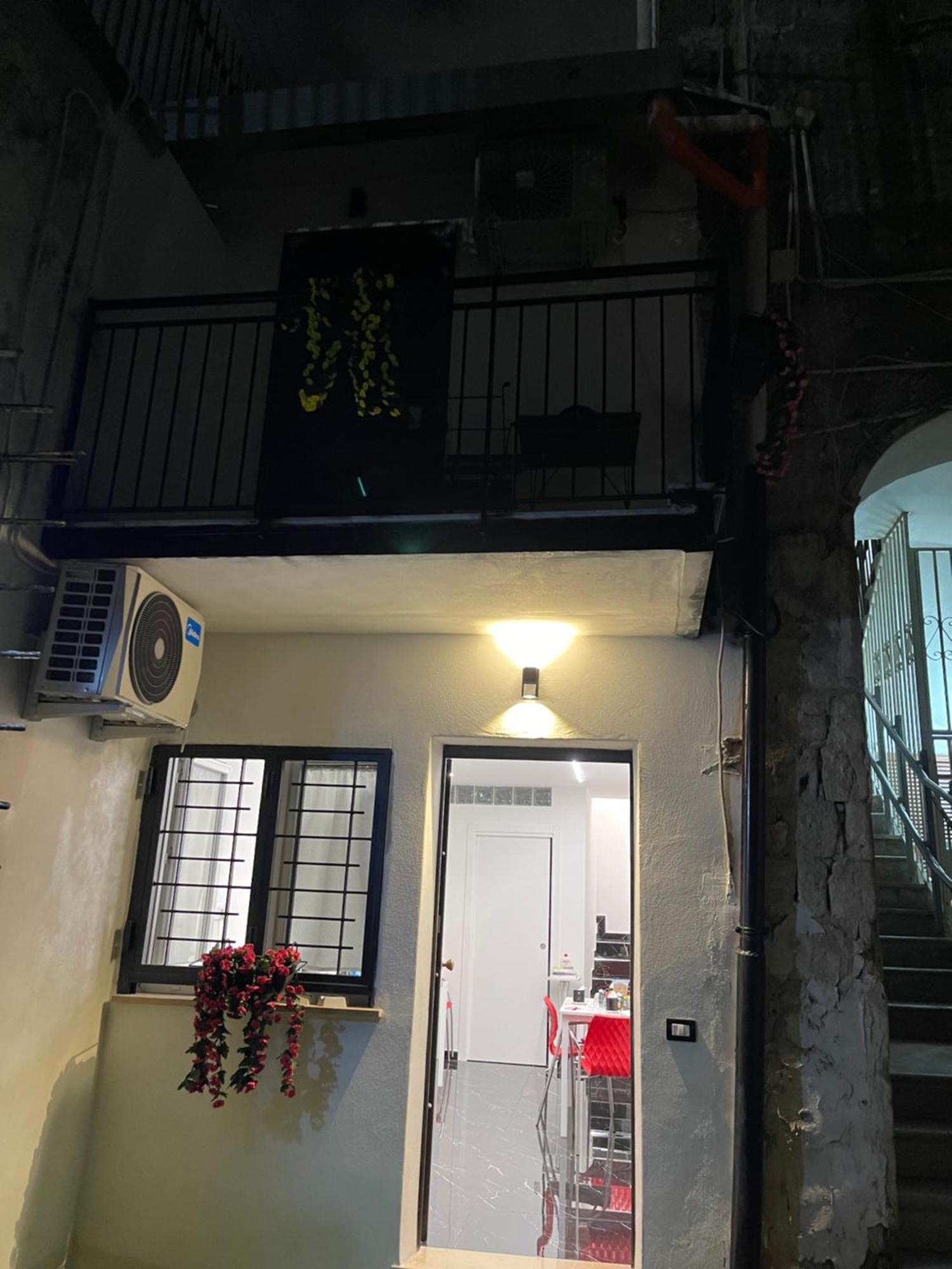 Отель Lux House Naples Airport Экстерьер фото