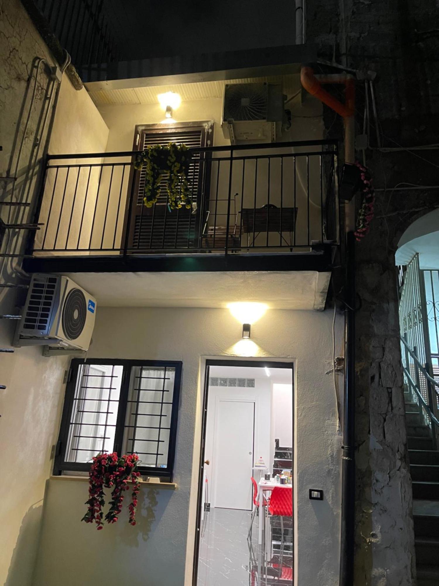 Отель Lux House Naples Airport Экстерьер фото
